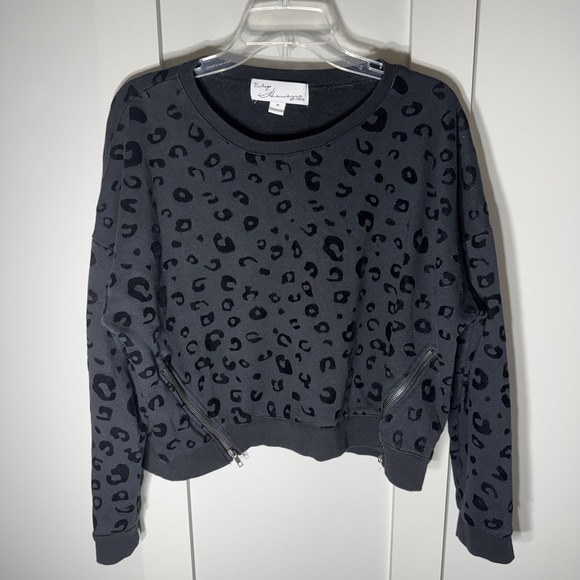 Vintage Havana Tops - Vintage Havana Women Black Velvet Leopard Crop Top Zip Sweatshirt Medium